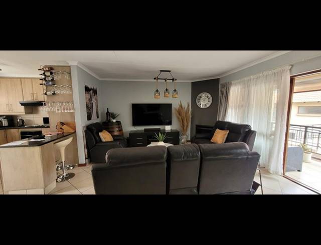 2 BEDROOM TOWNHOUSE FOR SALE IN MEYERSDAL
